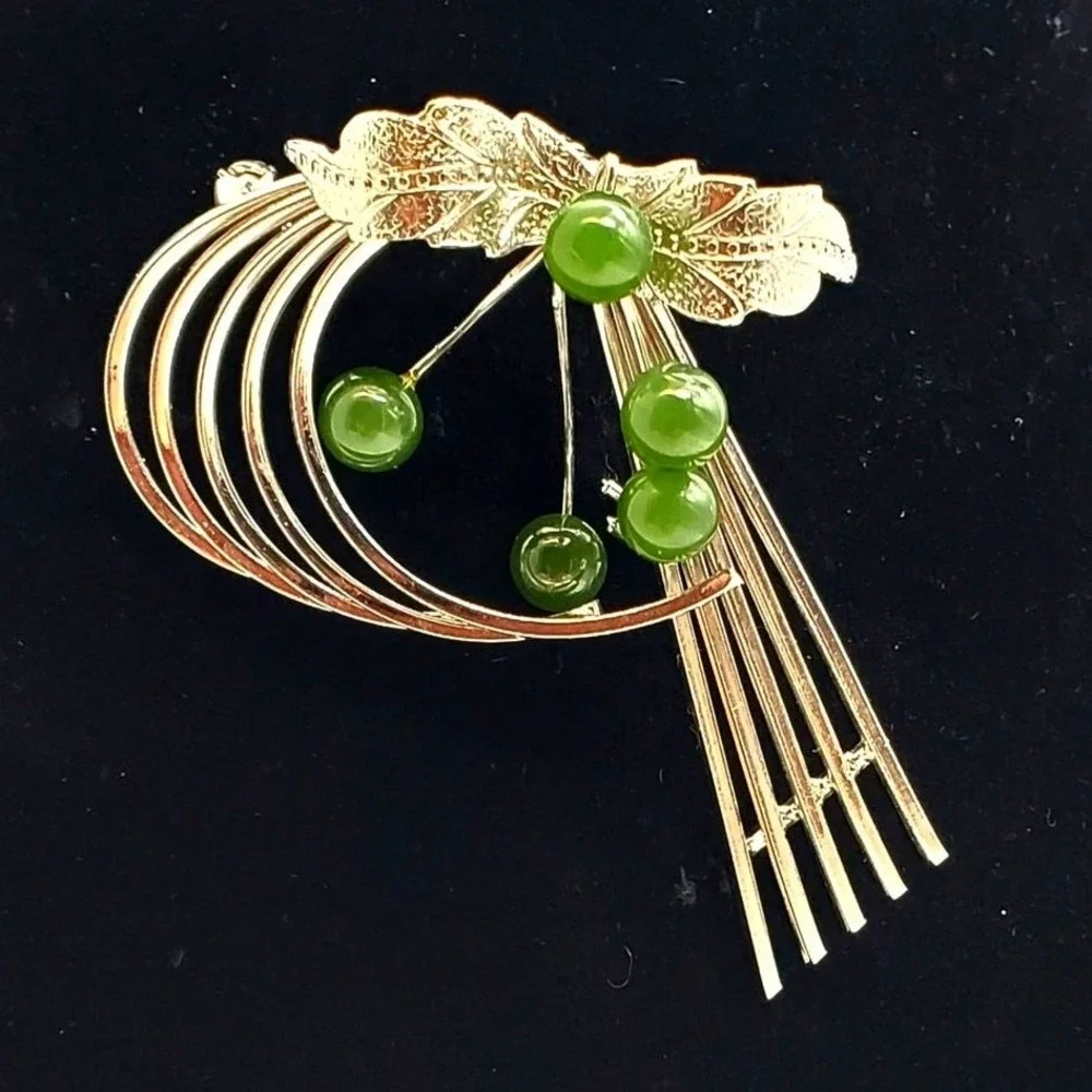 Abstract Brooch Silver Tone Green Jade Style Textured Leaf Spray MCM Pin Vintage